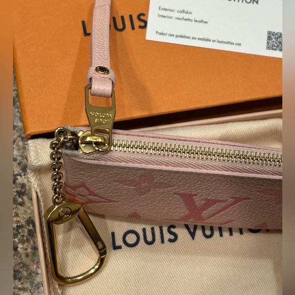 🎀Louis Vuitton By The Pool Key Pouch🎀 - Picture 4 of 7
